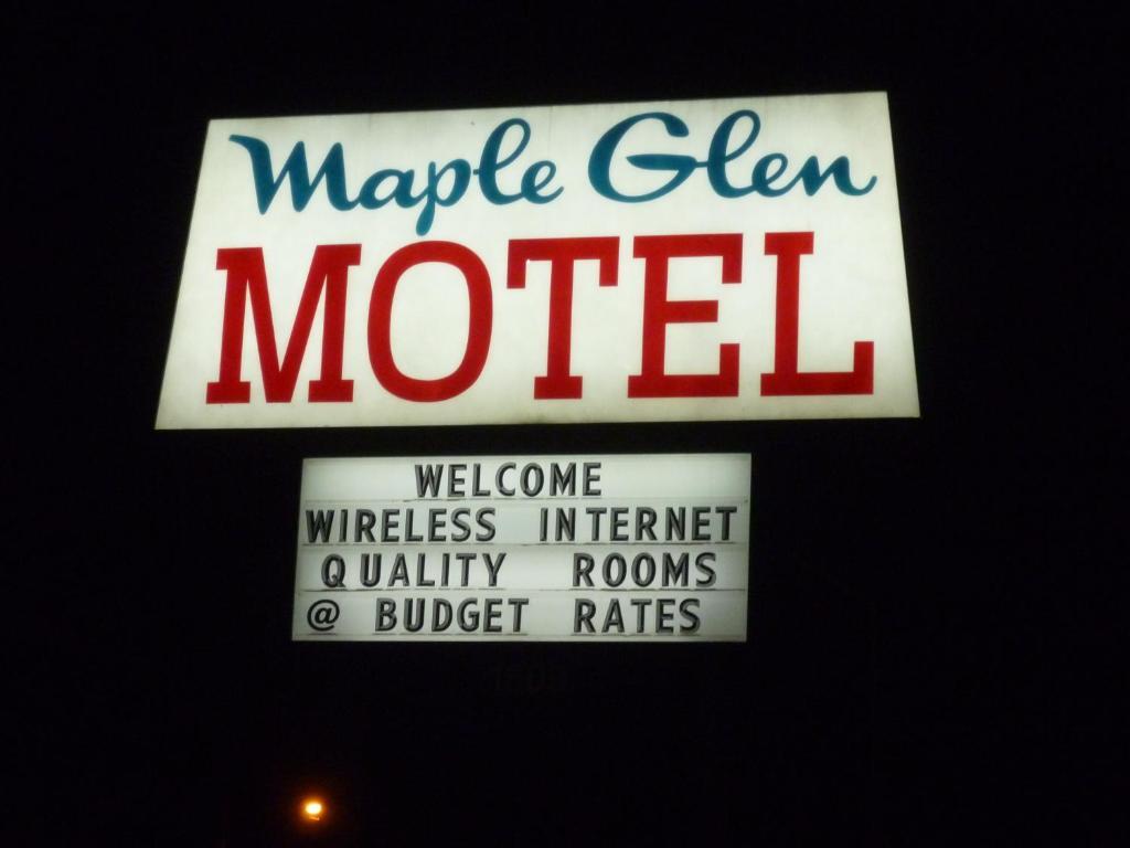 Maple Glen Motel London Bagian luar foto